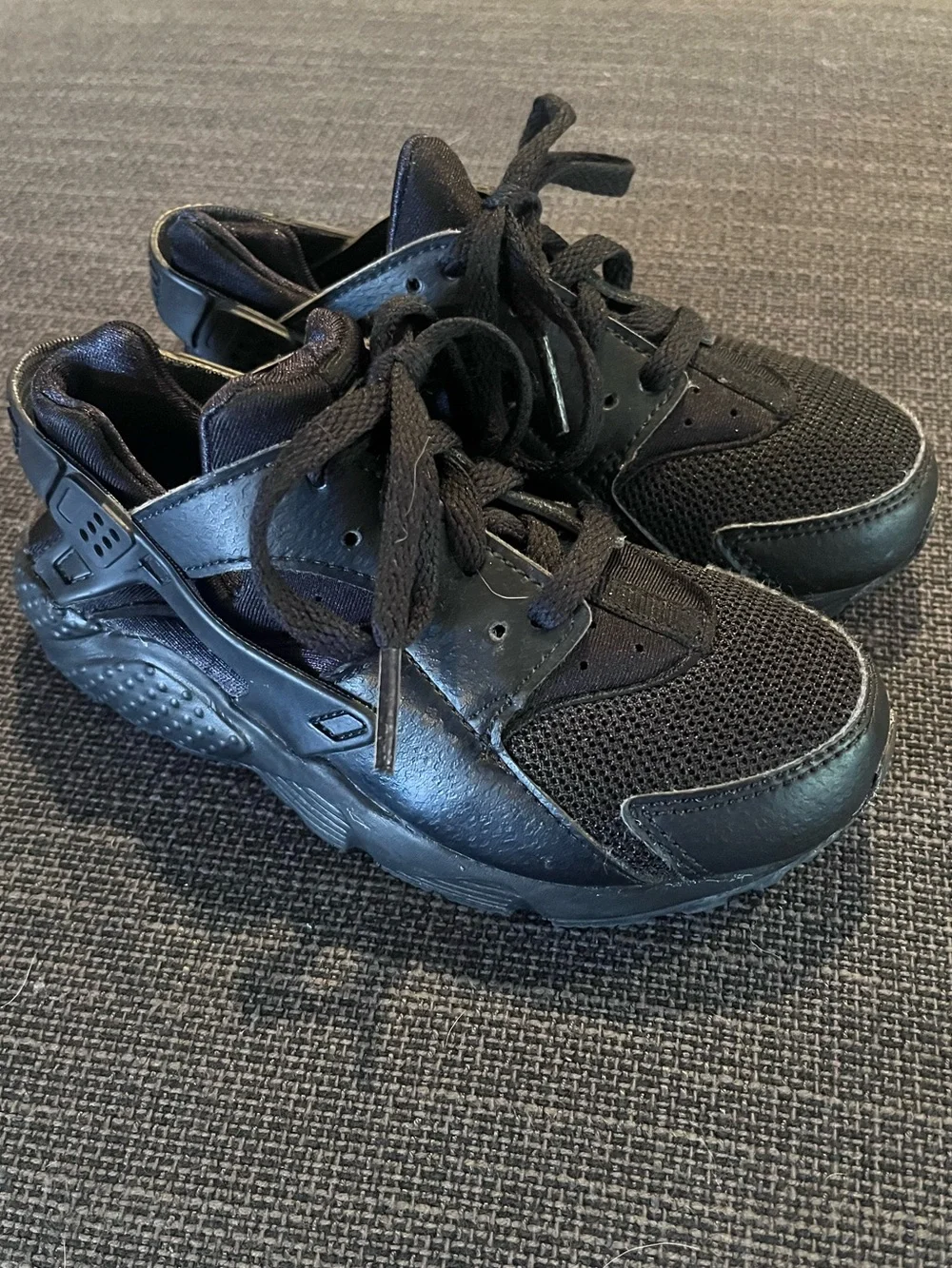 Nike Kids' Huarache All-Black Athletic Shoes